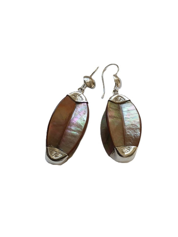 Boucles d'oreilles touareg en argent ciselé et nacre