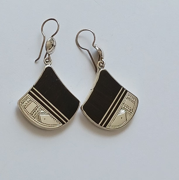 Boucles d'oreilles touareg en argent et bois débène