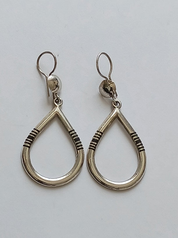 Boucles d'oreilles touaregs en argent ciselé