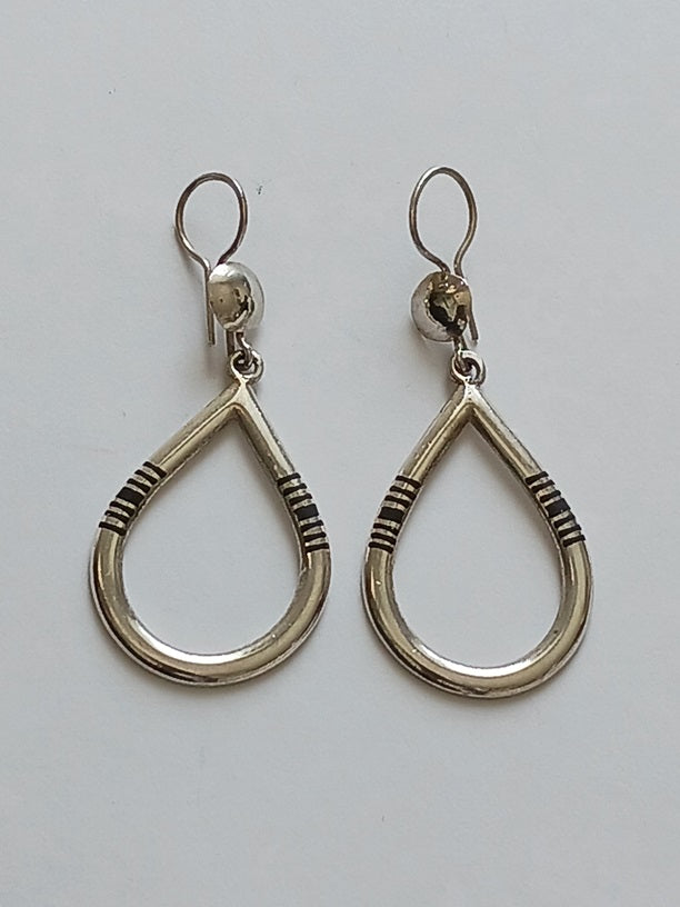 Boucles d'oreilles touaregs en argent ciselé