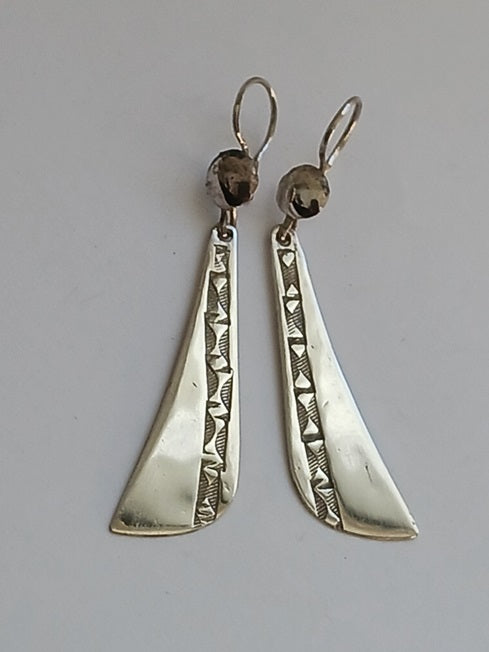 Boucles d'oreilles touareg en argent ciselé