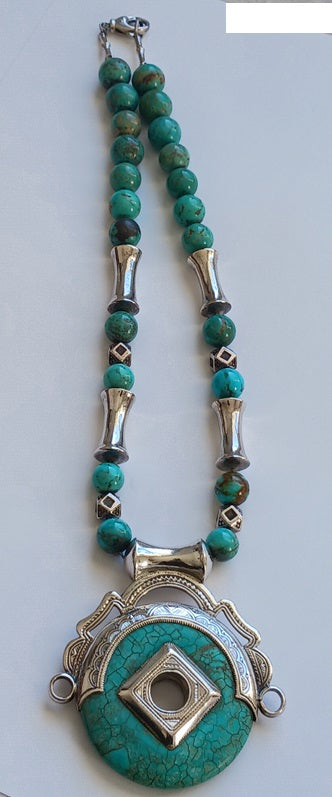 Collier touareg en argent et pierre turquoise