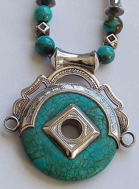 Collier touareg en argent et pierre turquoise