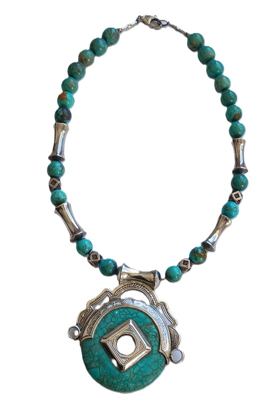 Collier touareg en argent et pierre turquoise