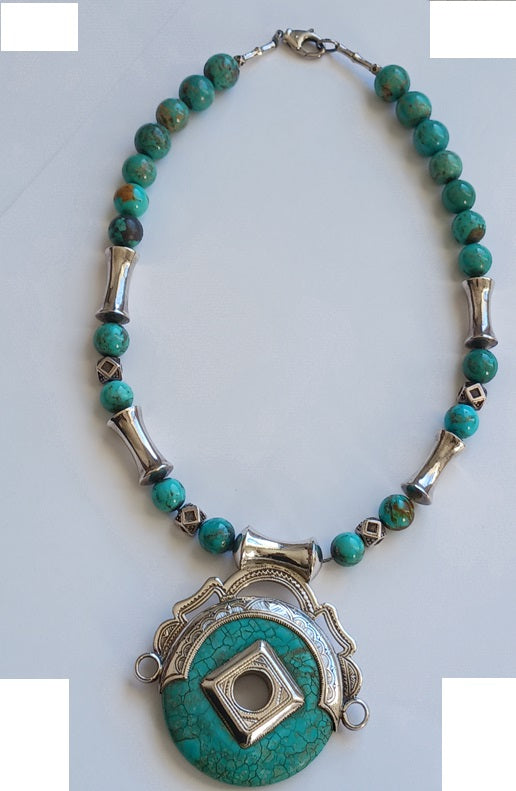 Collier touareg en argent et pierre turquoise