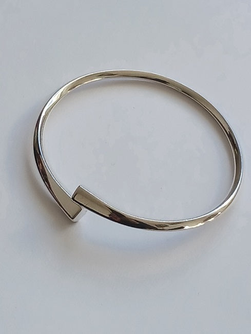 Bracelet touareg en argent ciselé