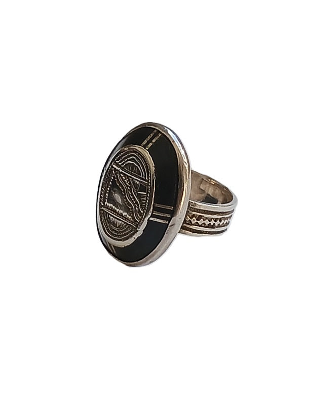 Bague touarègue en argent et bois d'ébène