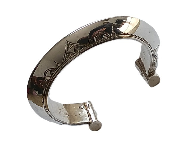 Bracelet touareg en argent ciselé