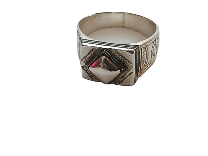 Bague touarègue en argent ciselé et bois débène