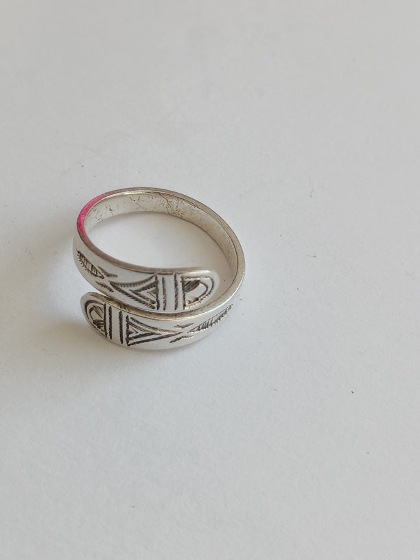 Bague touarègue en argent ciselé réglable