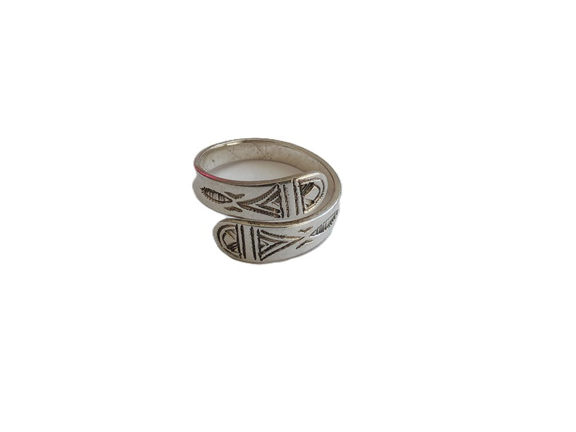 Bague touarègue en argent ciselé réglable