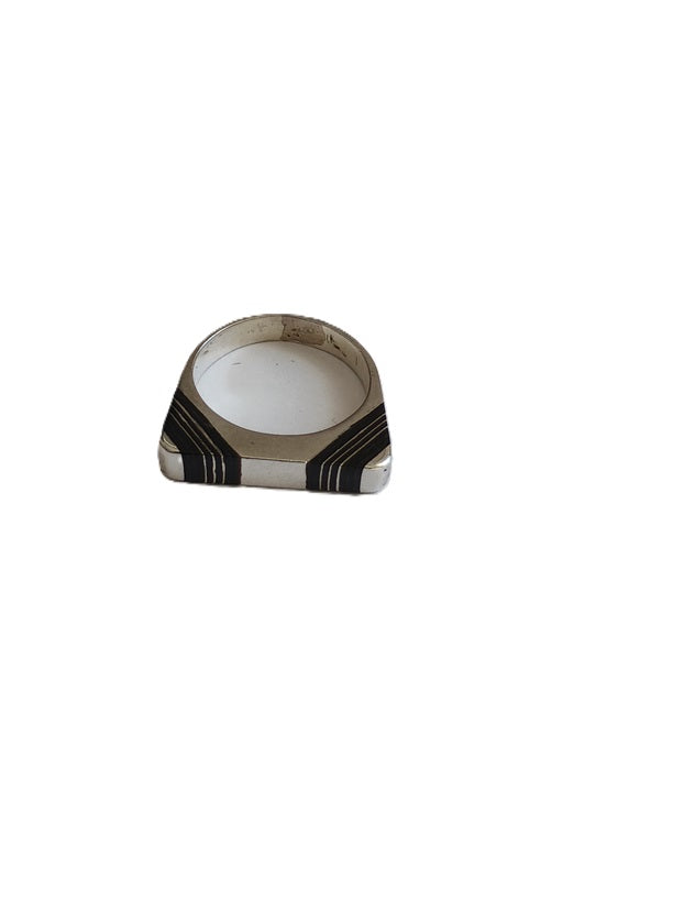 Bague touarègue en argent ciselé et bois ébène