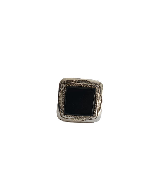 Bague touarègue en argent ciselé ornée d'une pierre agate noire