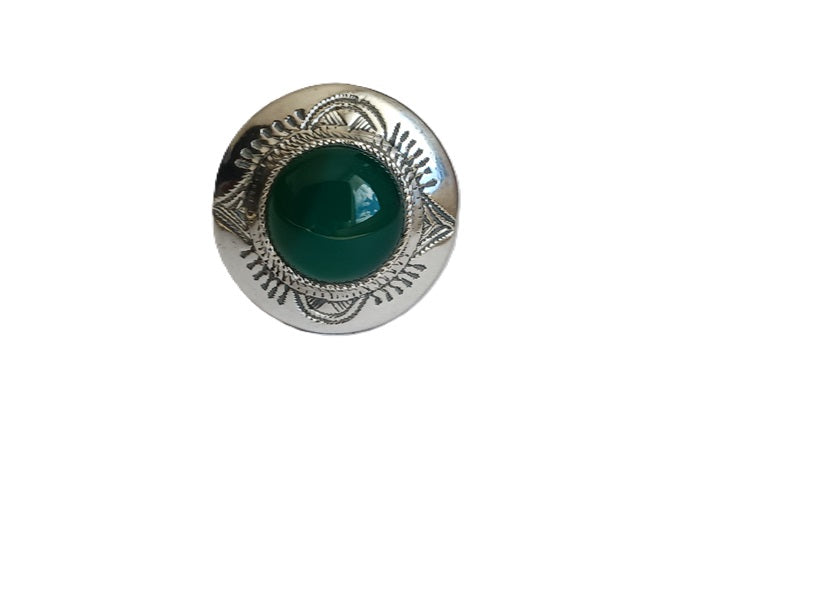 Bague touarègue en argent ciselé ornée d'une jolie pierre agate verte
