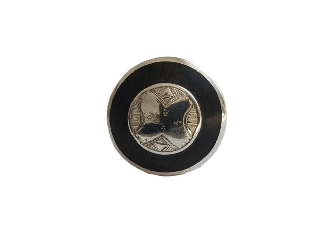 Bague touarègue en argent ciselé ornée et bois d'ébène