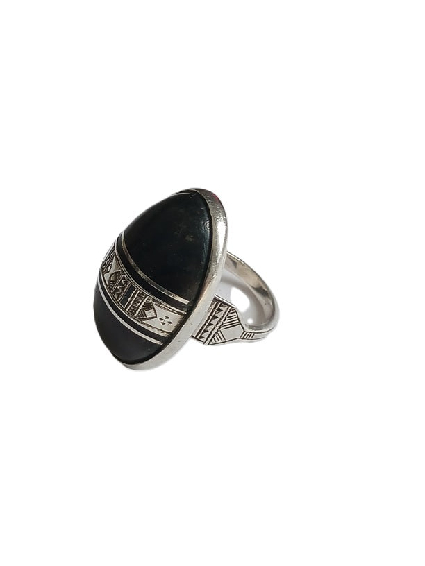 Bague touarègue en argent ciselé et bois d'ébène