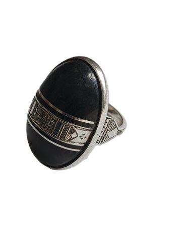 Bague touarègue en argent ciselé et bois d'ébène