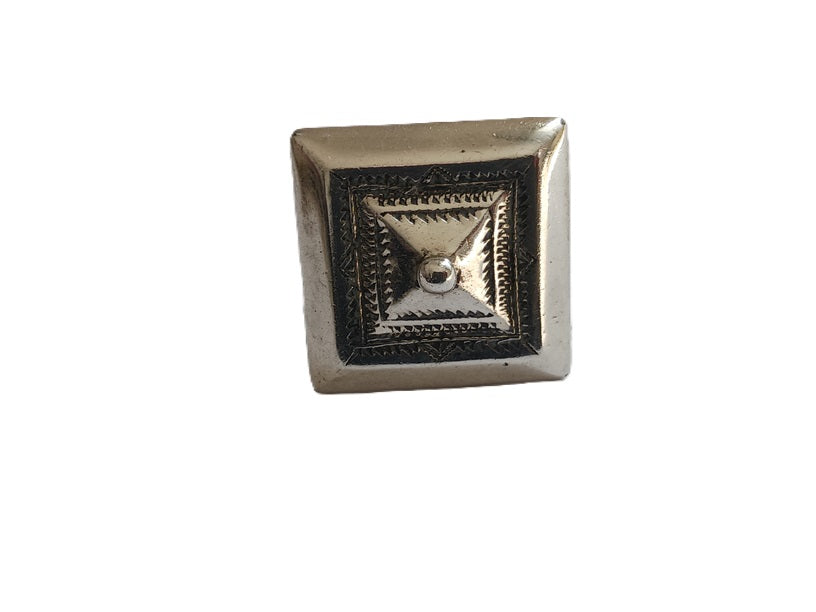 Bague touarègue en argent ciselé