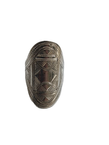 Bague touarègue en argent ciselé