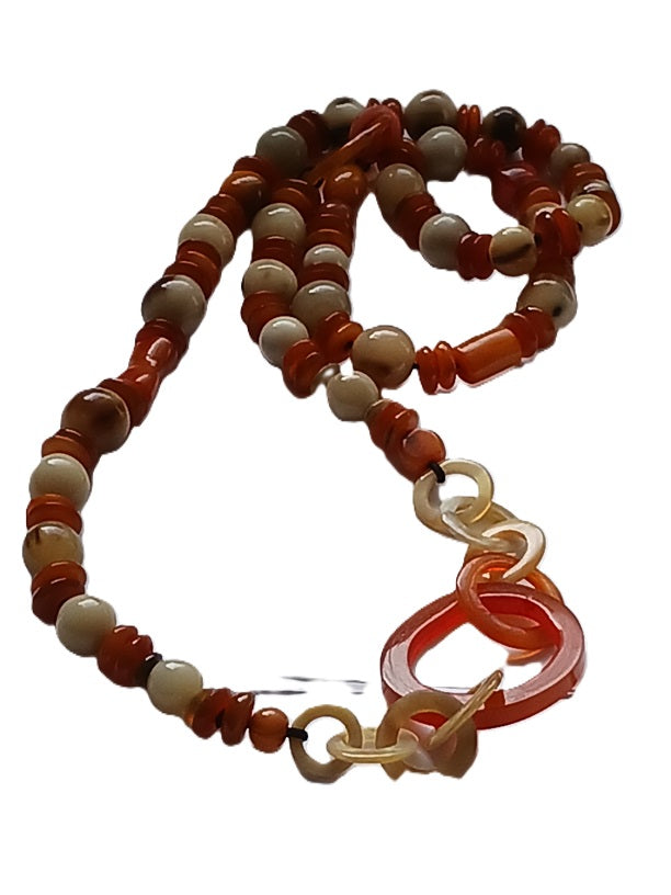 Collier en corne de qualité