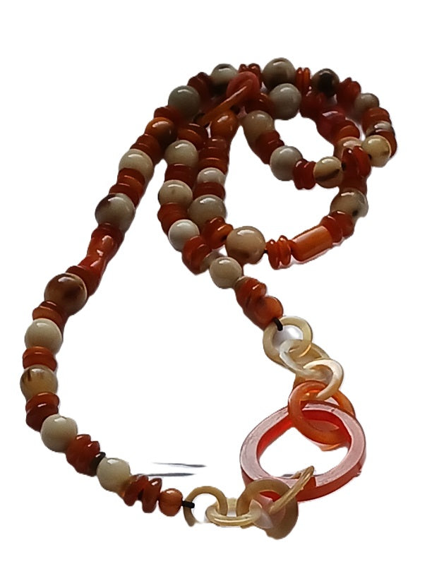 Collier en corne de qualité