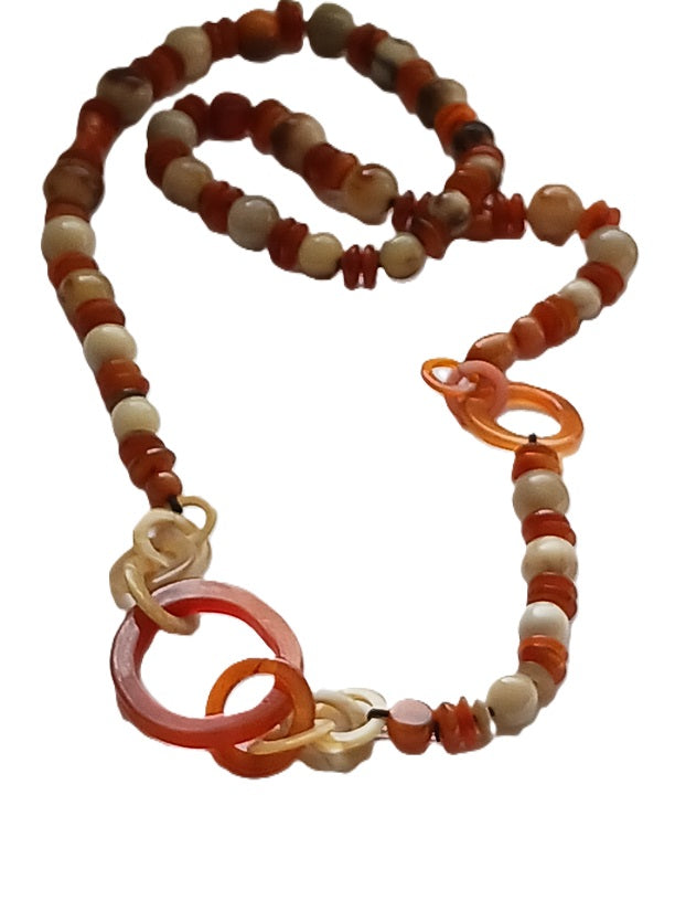 Collier en corne de qualité