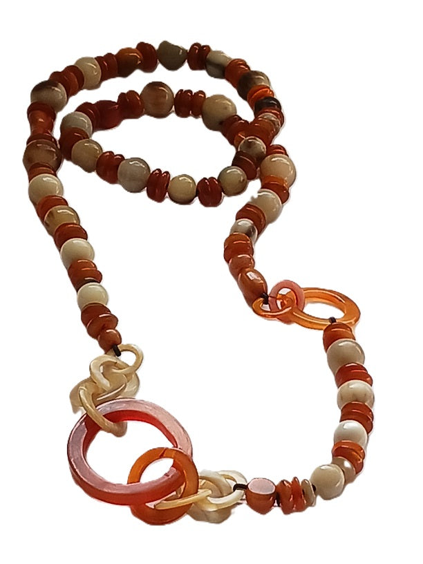Collier en corne de qualité