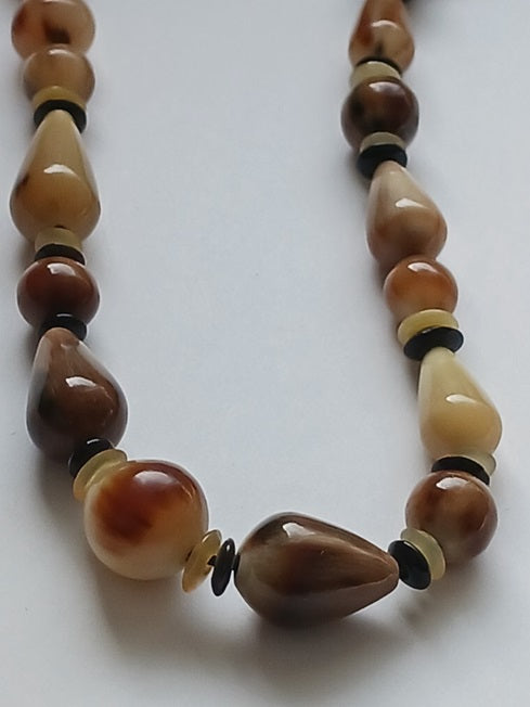 Collier en corne de qualité