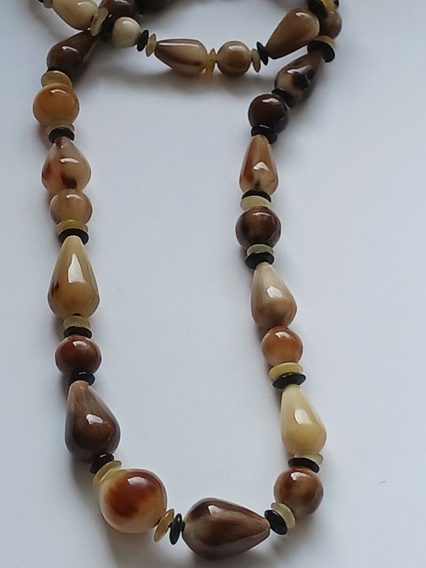 Collier en corne de qualité