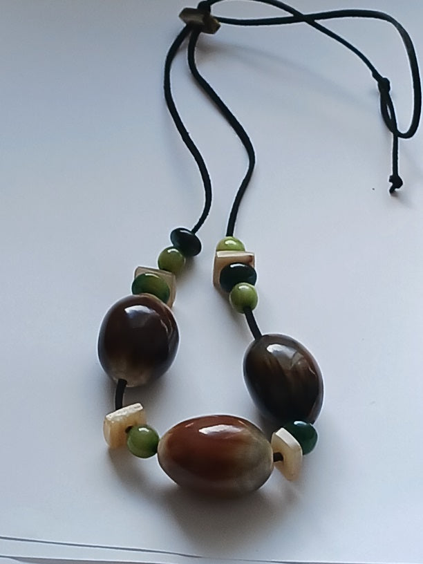 Collier en corne de qualité