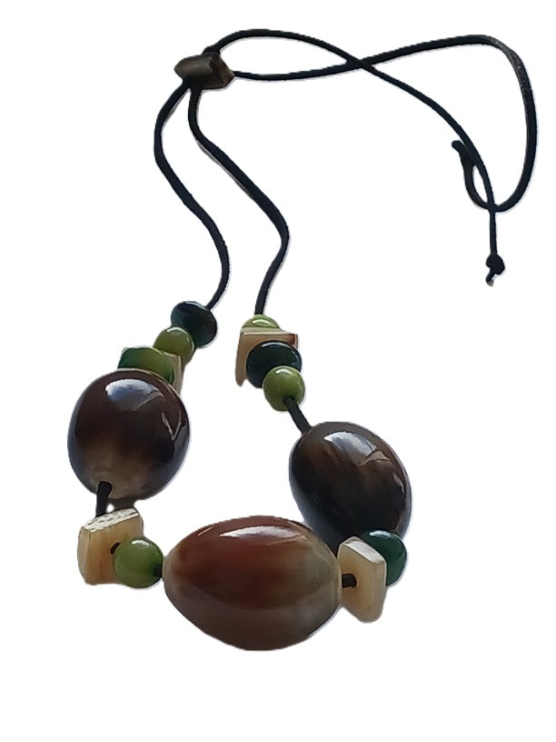 Collier en corne de qualité