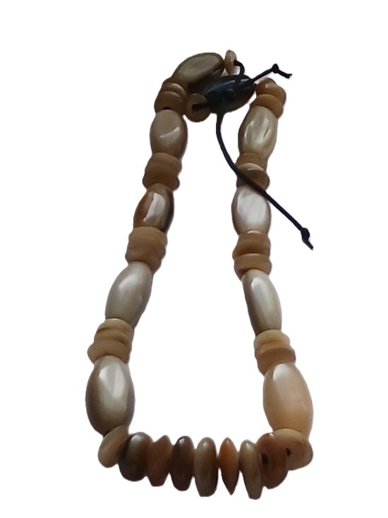 Collier en corne de qualité