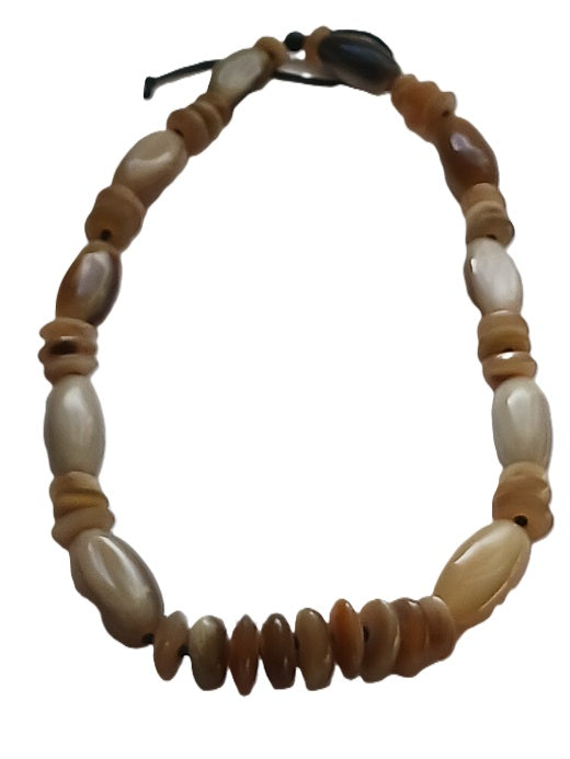 Collier en corne de qualité