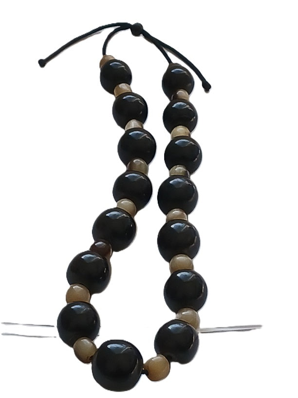 Collier en corne de qualité
