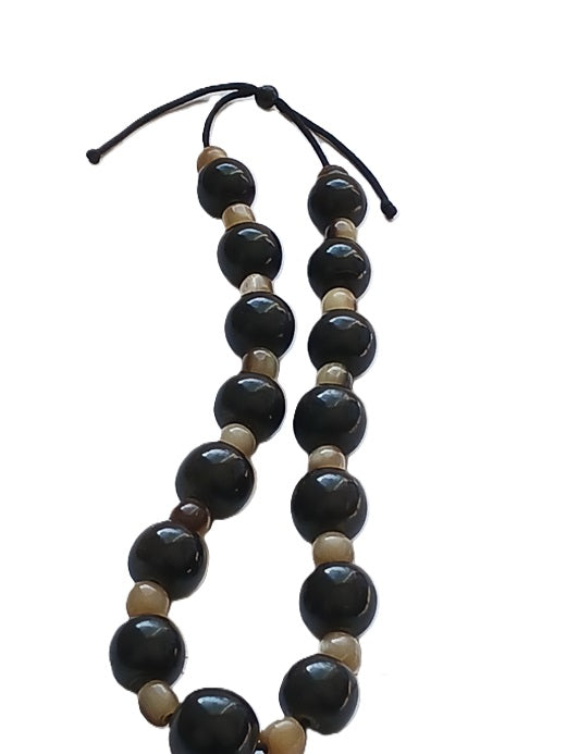 Collier en corne de qualité
