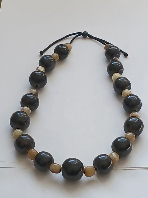 Collier en corne de qualité