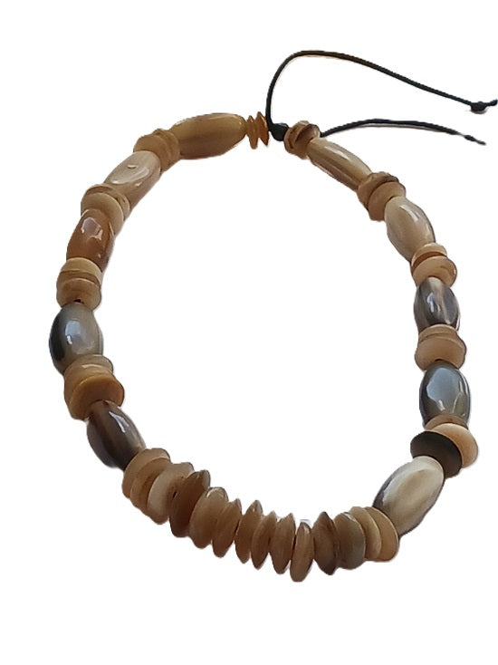 Collier en corne de qualité