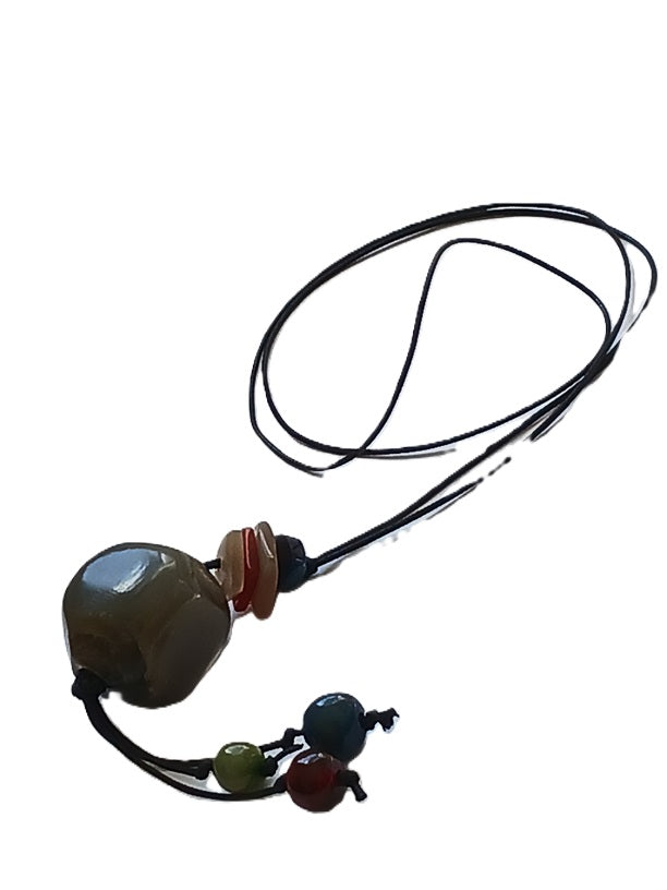 Collier en corne de qualité