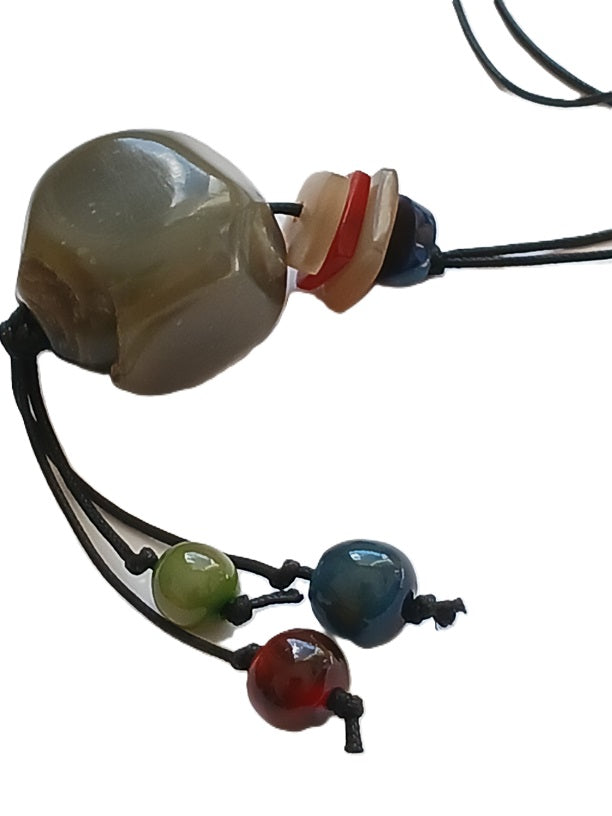 Collier en corne de qualité