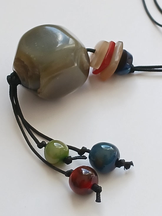 Collier en corne de qualité
