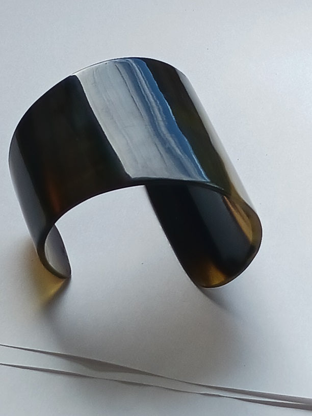 Bracelet en corne (corne de qualité premium)