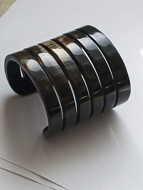 Bracelet en corne (corne de qualité premium)
