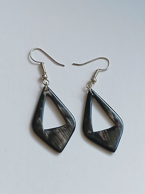 Boucles d'oreilles en corne de zébu de Madagascar