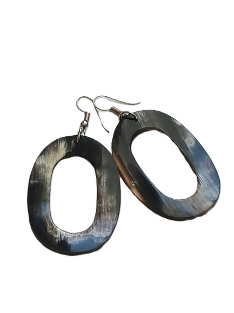 Boucles d'oreilles en corne de zébu de Madagascar