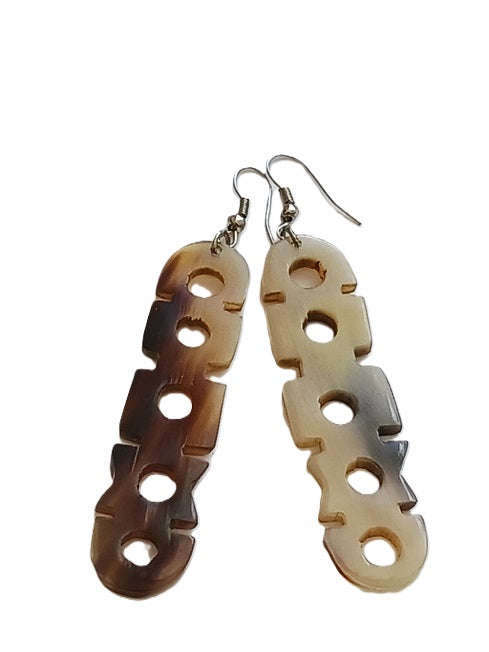 Boucles d'oreilles en corne de zébu de Madagascar
