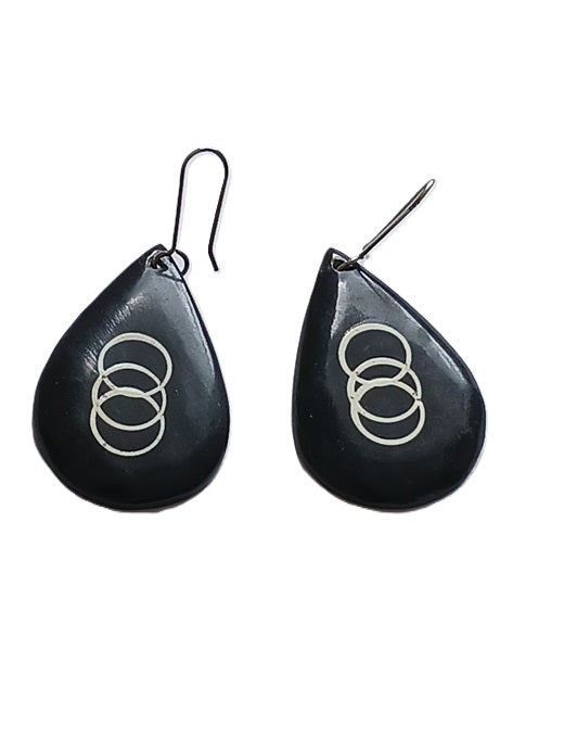 Boucles d'oreilles en corne de zébu de Madagascar