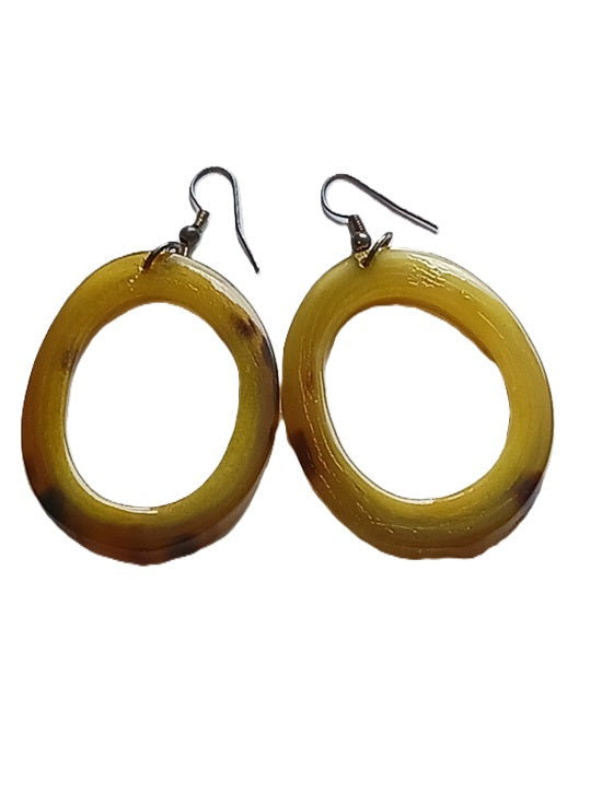 Boucles d'oreilles en corne de zébu de Madagascar