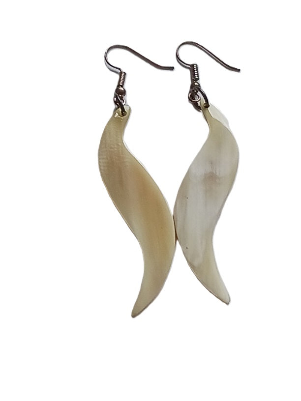 Boucles d'oreilles en corne de zébu de Madagascar