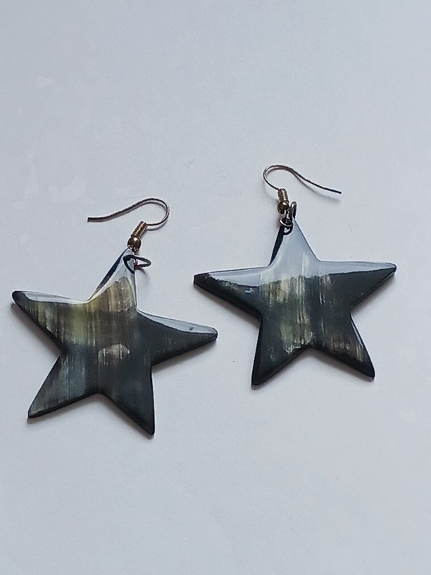 Boucles d'oreilles en corne de zébu de Madagascar