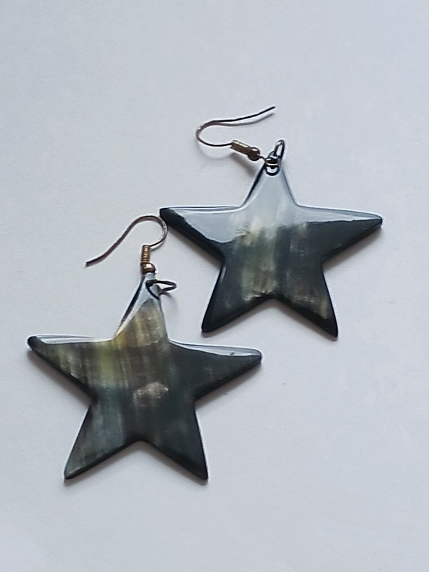 Boucles d'oreilles en corne de zébu de Madagascar